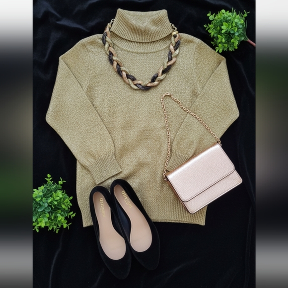 Necklace - Picture 8 of 8